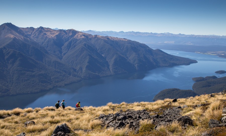 The big scenery of the Kepler Track makes us feel small