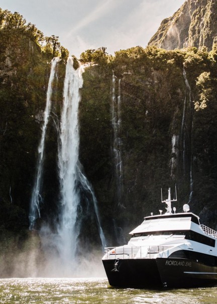 Fiordland Discov 19 Boat CREDIT Andrew Rae Ignition Self Drive 