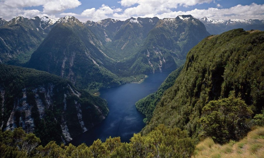 Fiordland Heli main photo