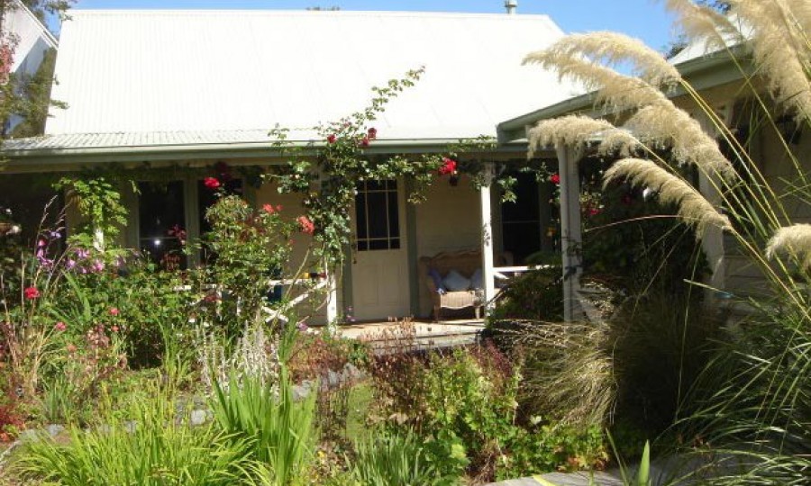 Keikos Garden Cottages BB 1