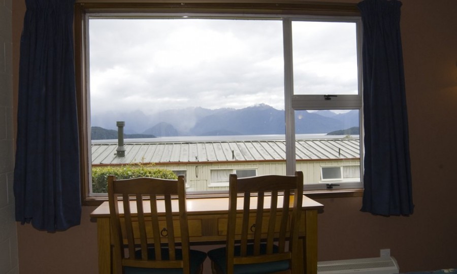 Manapouri Lakeview Motor Inn 6