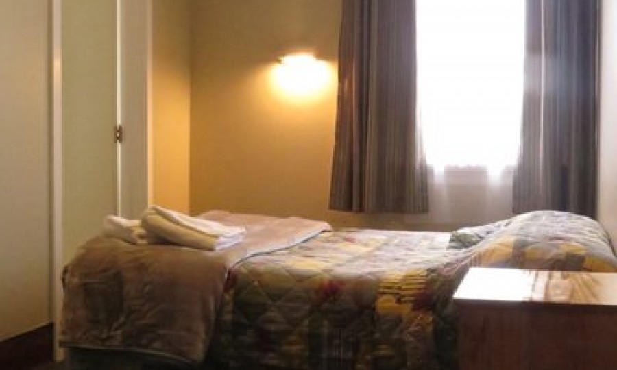 Mossburn Railway Hotel Room