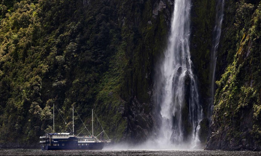 Milford Cruise Experience Secondary 2 v2