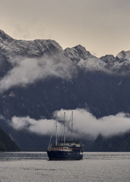 Milford Sound Overnight Cruise 1